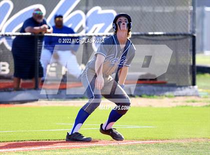 Thumbnail 3 in Warren vs. Gahr photogallery.