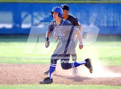 Thumbnail 2 in Warren vs. Gahr photogallery.