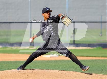 Thumbnail 2 in Warren vs. Gahr photogallery.