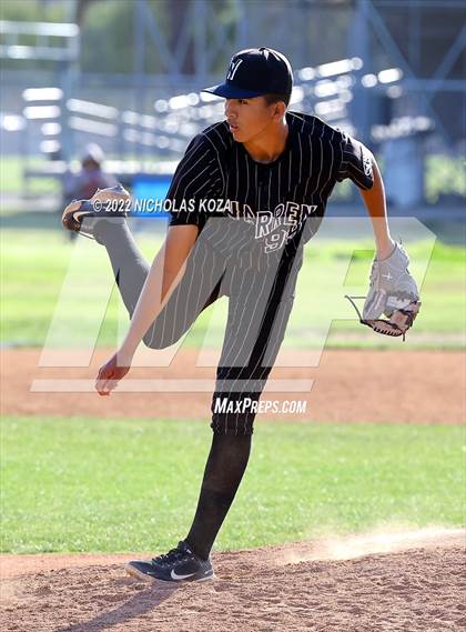 Thumbnail 2 in Warren vs. Gahr photogallery.