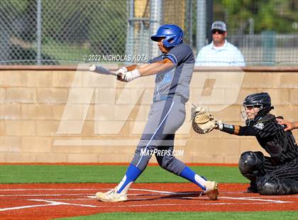 Thumbnail 2 in Warren vs. Gahr photogallery.