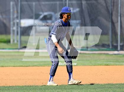 Thumbnail 3 in Warren vs. Gahr photogallery.