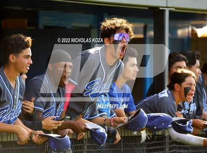 Thumbnail 1 in Warren vs. Gahr photogallery.