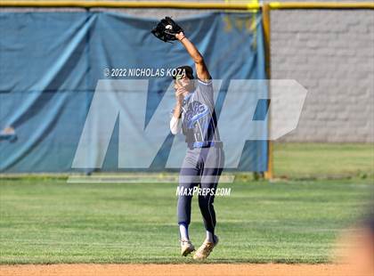 Thumbnail 1 in Warren vs. Gahr photogallery.