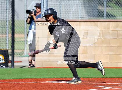 Thumbnail 1 in Warren vs. Gahr photogallery.