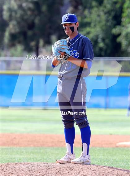 Thumbnail 1 in Warren vs. Gahr photogallery.