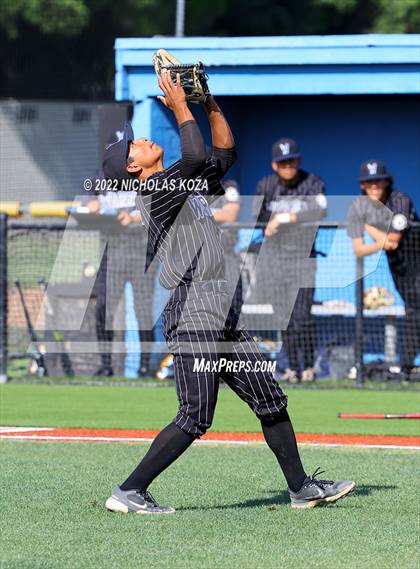 Thumbnail 3 in Warren vs. Gahr photogallery.