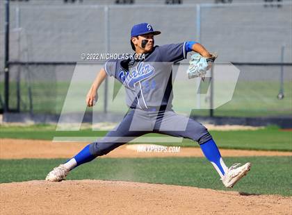 Thumbnail 2 in Warren vs. Gahr photogallery.