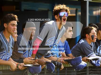 Thumbnail 3 in Warren vs. Gahr photogallery.