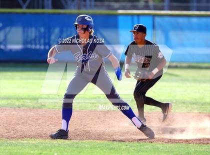 Thumbnail 3 in Warren vs. Gahr photogallery.