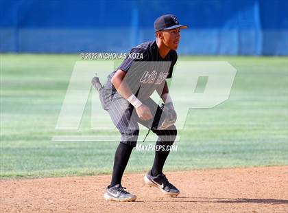 Thumbnail 2 in Warren vs. Gahr photogallery.