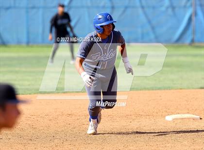 Thumbnail 3 in Warren vs. Gahr photogallery.