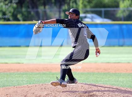Thumbnail 2 in Warren vs. Gahr photogallery.