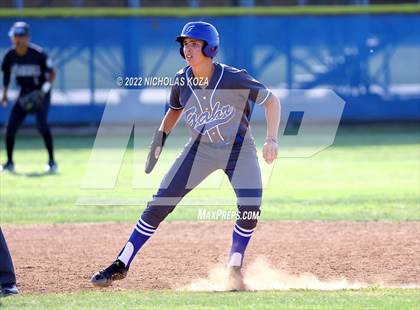 Thumbnail 2 in Warren vs. Gahr photogallery.