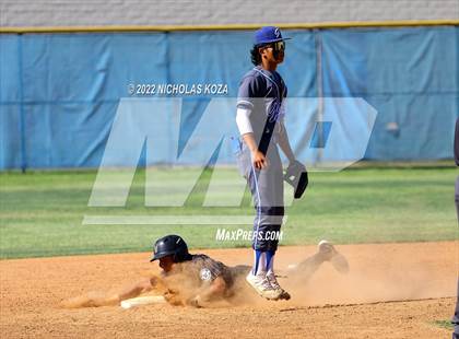 Thumbnail 1 in Warren vs. Gahr photogallery.