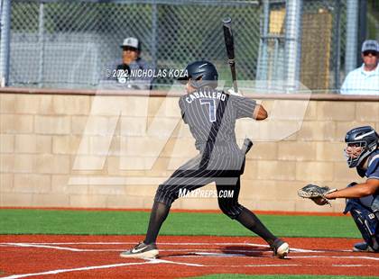 Thumbnail 2 in Warren vs. Gahr photogallery.