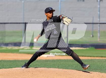 Thumbnail 2 in Warren vs. Gahr photogallery.