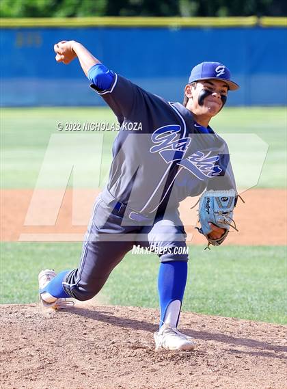 Thumbnail 2 in Warren vs. Gahr photogallery.