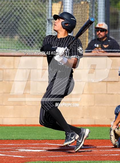 Thumbnail 2 in Warren vs. Gahr photogallery.