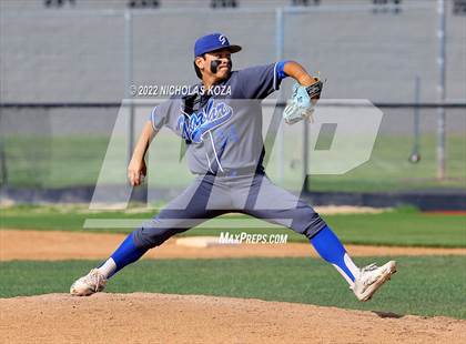 Thumbnail 3 in Warren vs. Gahr photogallery.