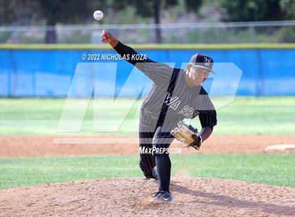 Thumbnail 2 in Warren vs. Gahr photogallery.