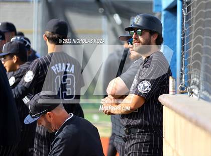 Thumbnail 3 in Warren vs. Gahr photogallery.