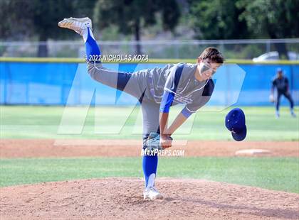 Thumbnail 2 in Warren vs. Gahr photogallery.