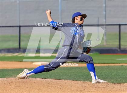 Thumbnail 2 in Warren vs. Gahr photogallery.