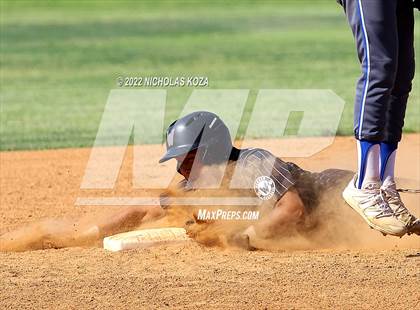 Thumbnail 2 in Warren vs. Gahr photogallery.