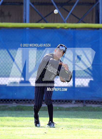 Thumbnail 2 in Warren vs. Gahr photogallery.