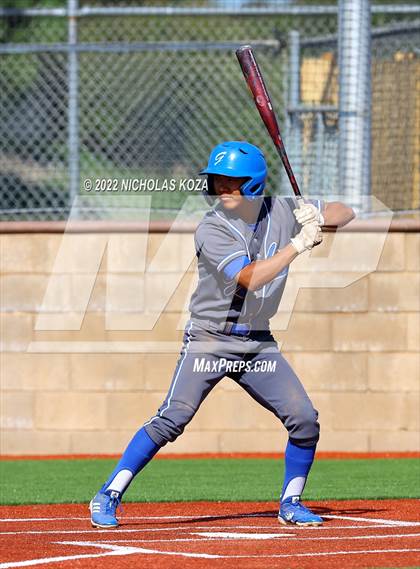 Thumbnail 3 in Warren vs. Gahr photogallery.