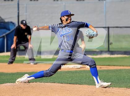 Thumbnail 2 in Warren vs. Gahr photogallery.
