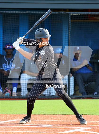 Thumbnail 3 in Warren vs. Gahr photogallery.