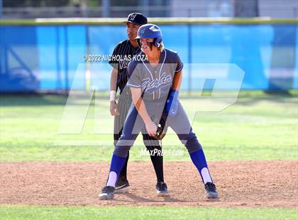 Thumbnail 3 in Warren vs. Gahr photogallery.