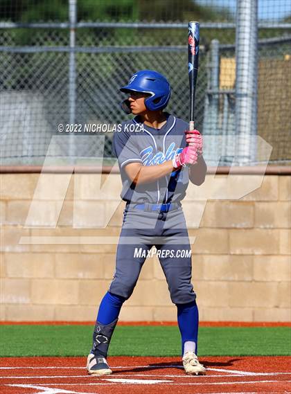 Thumbnail 3 in Warren vs. Gahr photogallery.