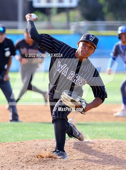 Thumbnail 2 in Warren vs. Gahr photogallery.