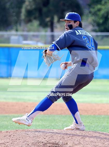 Thumbnail 2 in Warren vs. Gahr photogallery.
