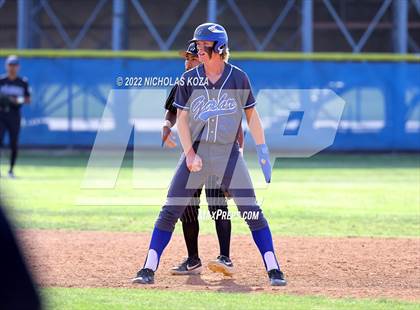 Thumbnail 3 in Warren vs. Gahr photogallery.