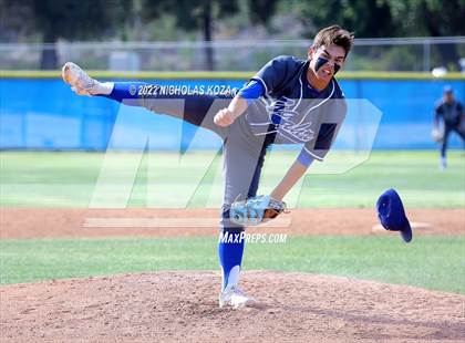 Thumbnail 3 in Warren vs. Gahr photogallery.