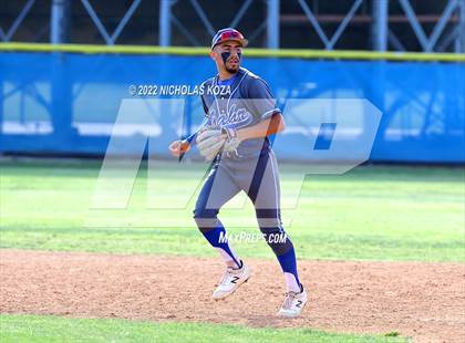 Thumbnail 1 in Warren vs. Gahr photogallery.
