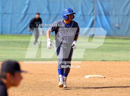 Thumbnail 3 in Warren vs. Gahr photogallery.