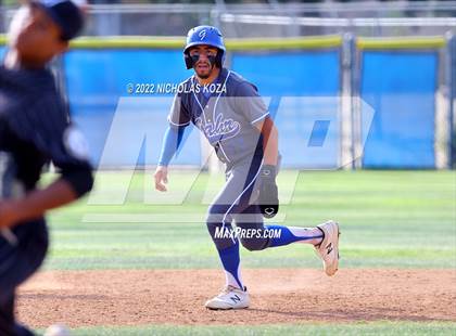 Thumbnail 3 in Warren vs. Gahr photogallery.