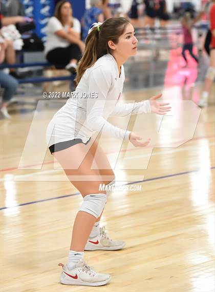 Thumbnail 1 in Imperial vs. Whittier Christian (Nike TOC Southwest) photogallery.