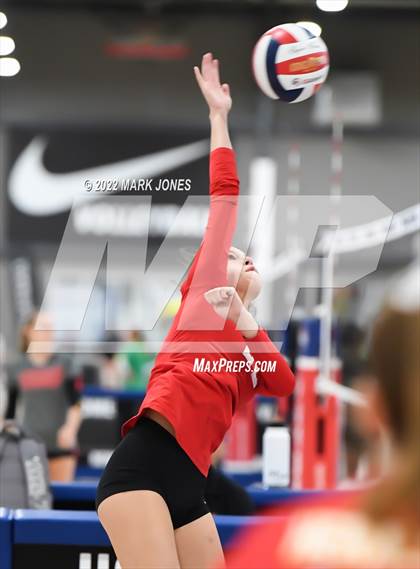 Thumbnail 3 in Imperial vs. Whittier Christian (Nike TOC Southwest) photogallery.