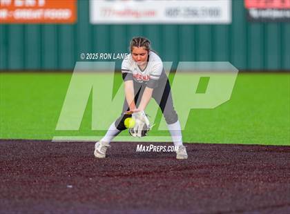 Thumbnail 1 in JV: Norman @ Mustang photogallery.