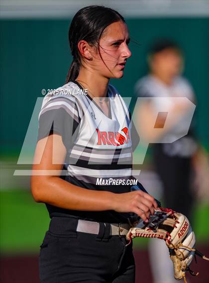 Thumbnail 1 in JV: Norman @ Mustang photogallery.