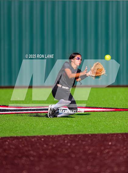 Thumbnail 2 in JV: Norman @ Mustang photogallery.