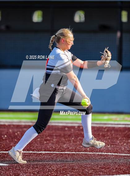 Thumbnail 1 in JV: Norman @ Mustang photogallery.