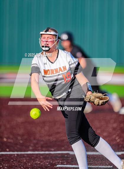 Thumbnail 1 in JV: Norman @ Mustang photogallery.