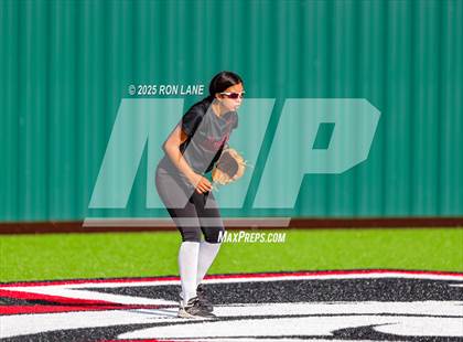 Thumbnail 2 in JV: Norman @ Mustang photogallery.